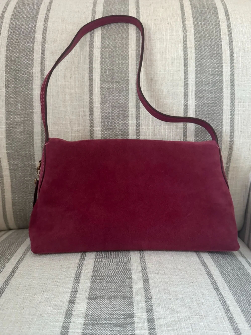 Authentic COACH Chelsea 30 in fuchsia suede